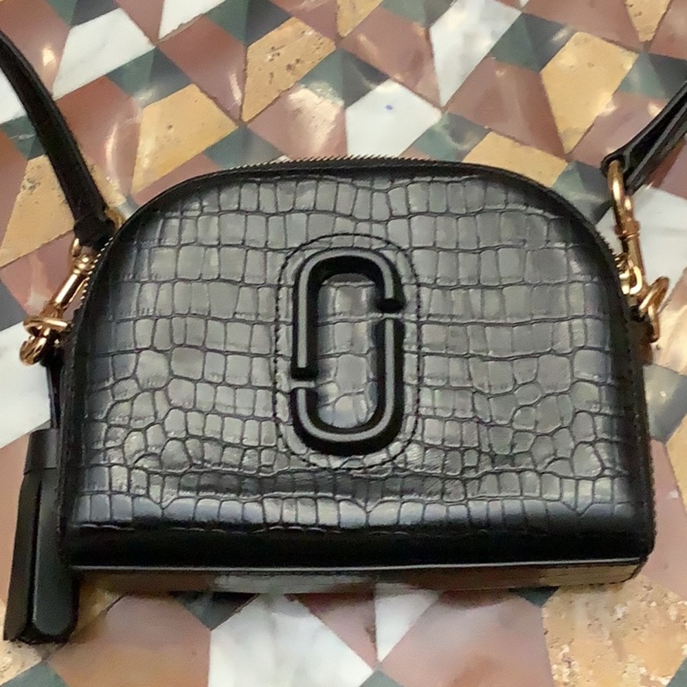 Absolutely stunning black designer, Crossbody leather bag